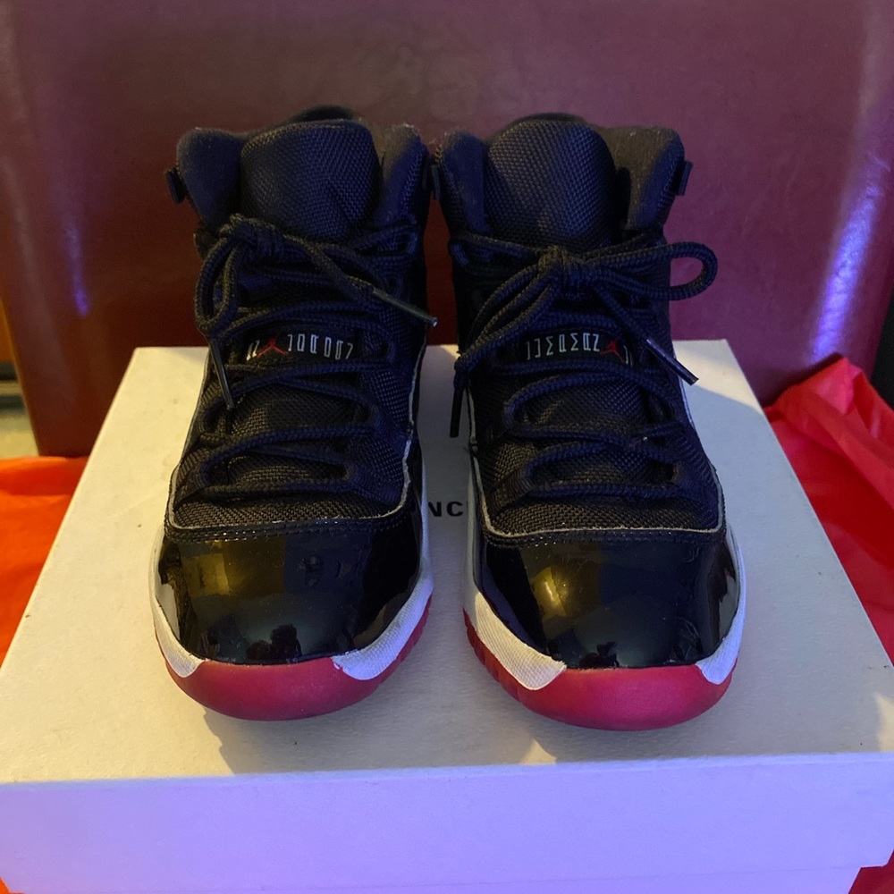 Air Jordan 11 Bred Youth